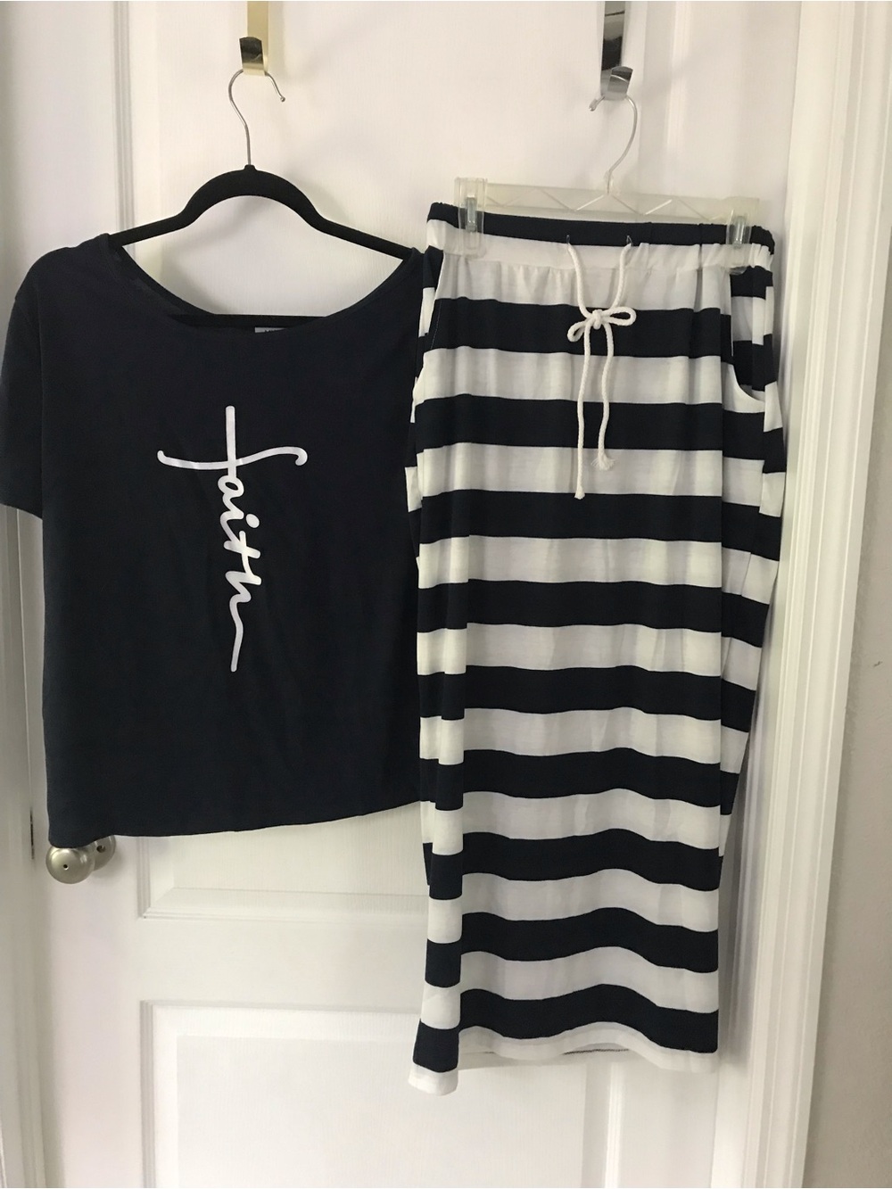 MISSLOOK Navy and White Casual Tee Set